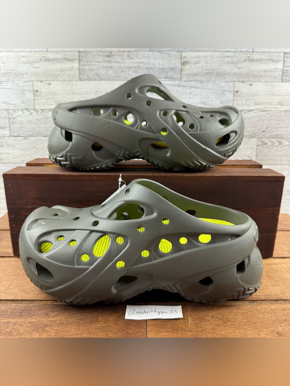 Crocs Caged Clogs ‘Dusty Olive’ Green 211141-3J5